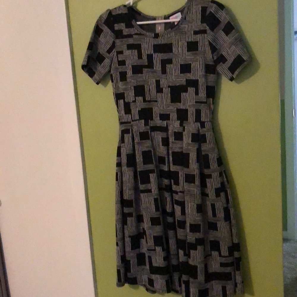 LuLaRoe Amelia